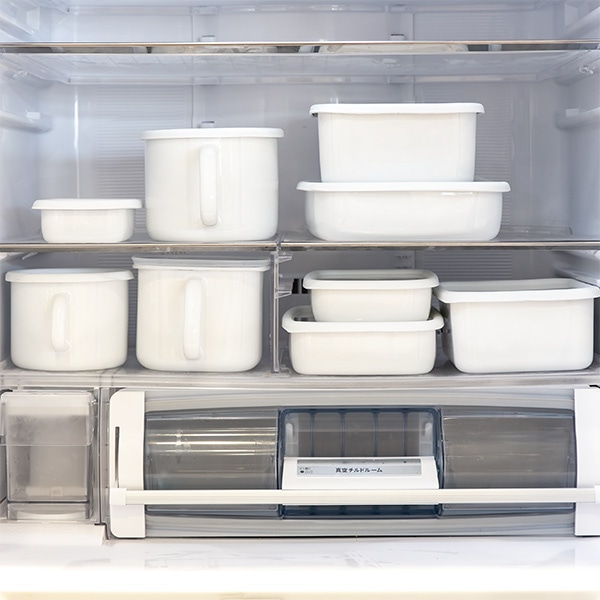 保存容器 ホーロー製 1.6L 角型 富士ホーロー 浅型角容器 L Konte コンテ ( HoneyWare ストックポット 調味料入れ ストッカー 容器 フードコンテナ 作り置き ぬか漬け容器 漬物容器 食品保存 オーブン対応 おしゃれ 白 ホワイト )