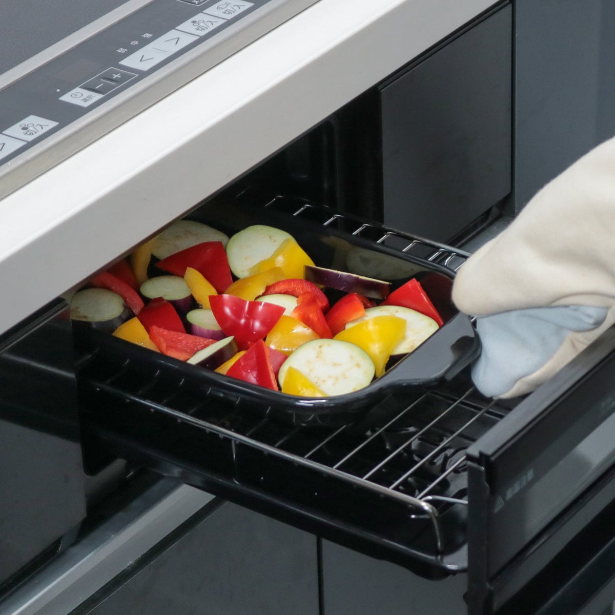 角型天ぷら鍋 IH対応 ワイド 富士ホーロー バット付き 温度計付き Honey Ware ( ガス火対応 オール熱源対応 天ぷら鍋 揚げ鍋 ハニーウェア 琺瑯 ほうろう 揚げ物鍋 少ない油 コンパクト スクエア ホワイト )