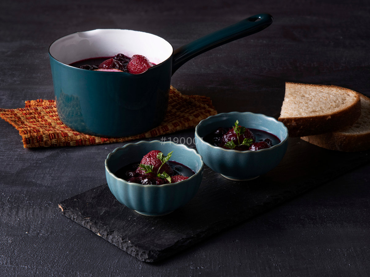 片手鍋 ミルクパン 12cm IH対応 ホーロー鍋 富士ホーロー 匠 ( ガス火対応 ソースパン オーブン対応 12センチ 片手なべ ほうろう鍋 琺瑯鍋 両口鍋 小鍋 ホーロー 鍋 ミニ おしゃれ ) 【鉄黒】 鉄黒