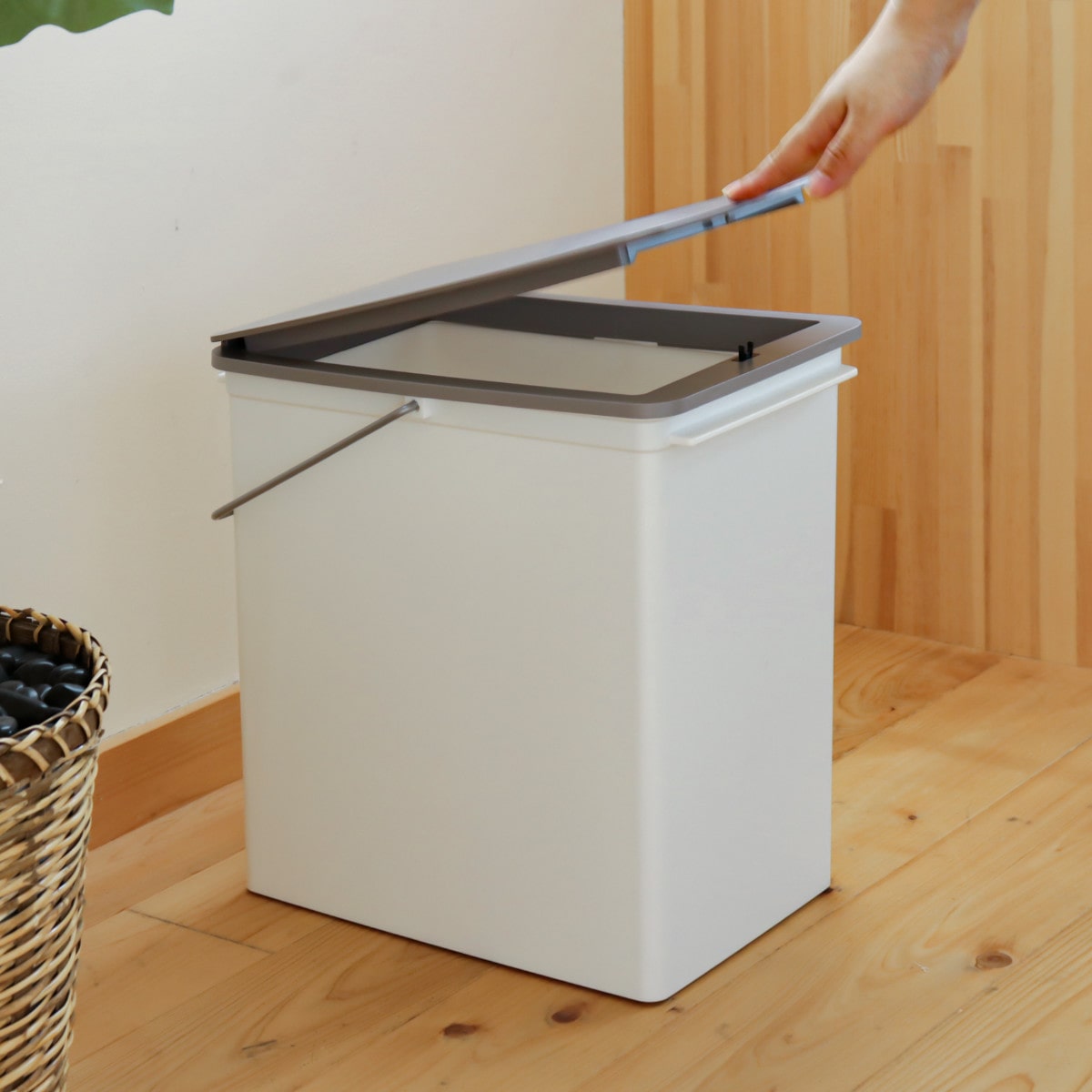 ゴミ箱 17L プッシュオープン ふた付き スリム ベーシックダスト
