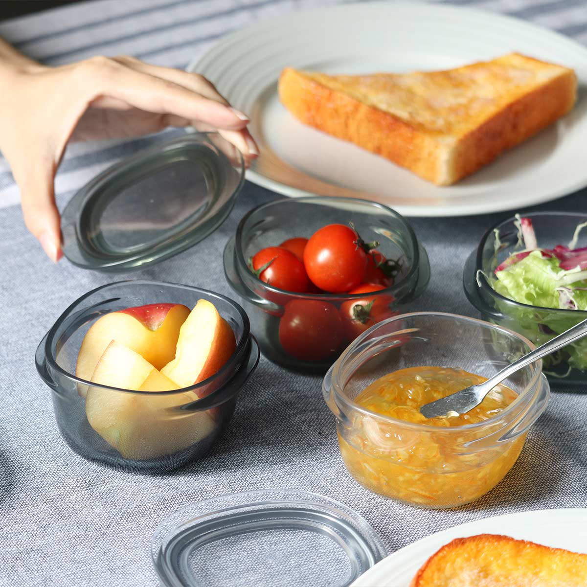 保存容器 200ml 調理ができる保存容器 Sサイズ 4個入 ( 日本製 密閉 プラスチック 電子レンジ対応 食洗機対応 冷凍庫OK 電子レンジ調理器 保存 容器 フードコンテナ 0.2L 透明 割れにくい 軽い 丈夫 キャニスター フードストッカー ) 【グレー】 グレー