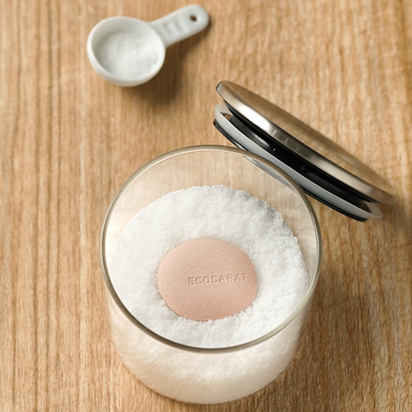 marna マーナ ECOCARAT ドライキーパー K685 ( エコカラット 同色2個セット 吸湿性 放湿性 調湿材 多孔質セラミックス LIXIL リクシル 砂糖 塩 容器内調湿 キッチン用品 便利グッズ ) 【ホワイト】 ホワイト