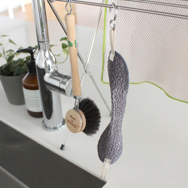 marna マーナ これは使える! 蛇口まわりの水垢落とし W342 ( クロス 蛇口 掃除 水回り 磨き 水垢 タワシ 洗面所 洗面台 キッチン お風呂 水あか 水アカ 汚れ 落とす 清掃 洗浄 洗剤なし 水だけ クリーナー 掃除用品 掃除道具 ) 【グレー】 グレー