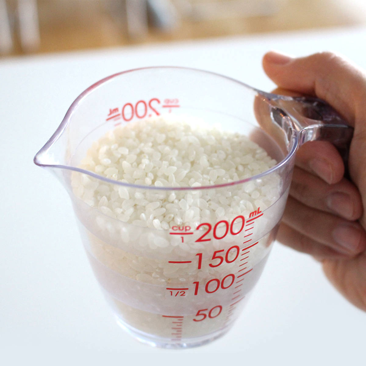 marna マーナ 計量カップ K649 ( メジャーカップ 200ml 目盛りが見やすい計量カップ 計量コップ 計量器具 食洗機対応 キッチンツール 製菓道具 下ごしらえ キッチン用品 キッチン小物 調理器具 フック穴付き )