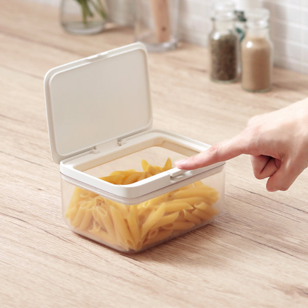 marna マーナ GOODLOCKCONTAINER 保存容器 ワイドショート K762 ( グッドロックコンテナ 700ml パッキン付き キャニスター 調味料入れ プラスチック キッチン 積み重ね スタッキング 収納 シンク下 ワンタッチ 保存 容器 軽量 ) 【ホワイト】 ホワイト