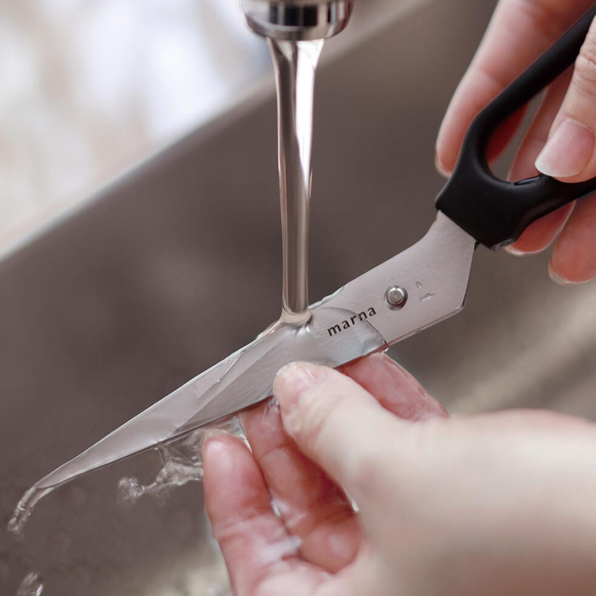 marna マーナ 料理のハサミ K747 ( キッチンバサミ 食洗機対応 キッチンハサミ キッチンはさみ キッチンばさみ 料理バサミ 分解 お手入れ簡単 ギザ刃 はさみ ハサミ 鋏 下ごしらえ用品 調理器具 調理用品 )