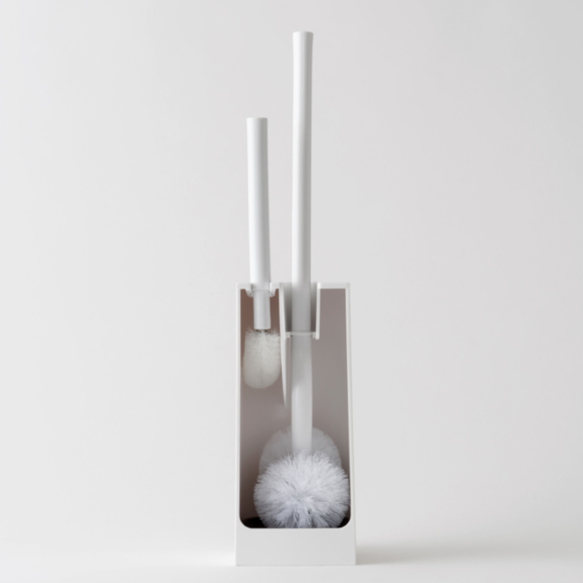 marna マーナ 2in1 SLIMトイレブラシ W585W ( ケース付きトイレ ブラシ トイレ掃除 掃除用品 シンプル 白 ノズル掃除 ミニブラシ付き トイレタリー クリーナー ホワイト おしゃれ )