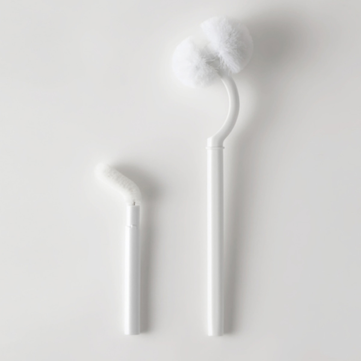 marna マーナ 2in1 SLIMトイレブラシ W585W ( ケース付きトイレ ブラシ トイレ掃除 掃除用品 シンプル 白 ノズル掃除 ミニブラシ付き トイレタリー クリーナー ホワイト おしゃれ )