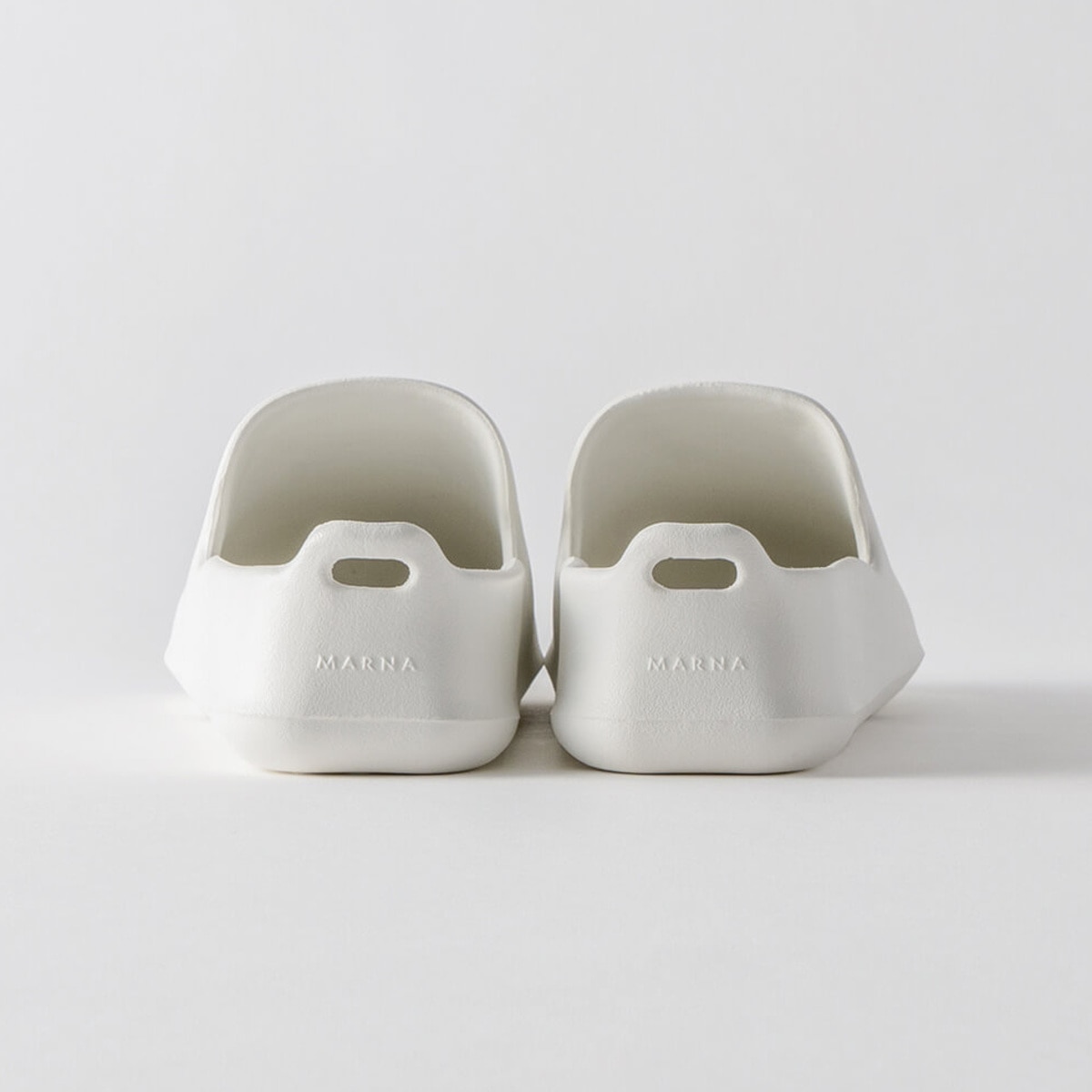 marna マーナ きれいに暮らす。 お風呂のスリッパ W608 ( バスシューズ バスブーツ お風呂 スリッパ サンダル お風呂掃除 掃除道具 掃除 風呂 バス 収納 掛ける 吊る バススリッパ お風呂ブーツ バスサンダル ) 【グレー】 グレー