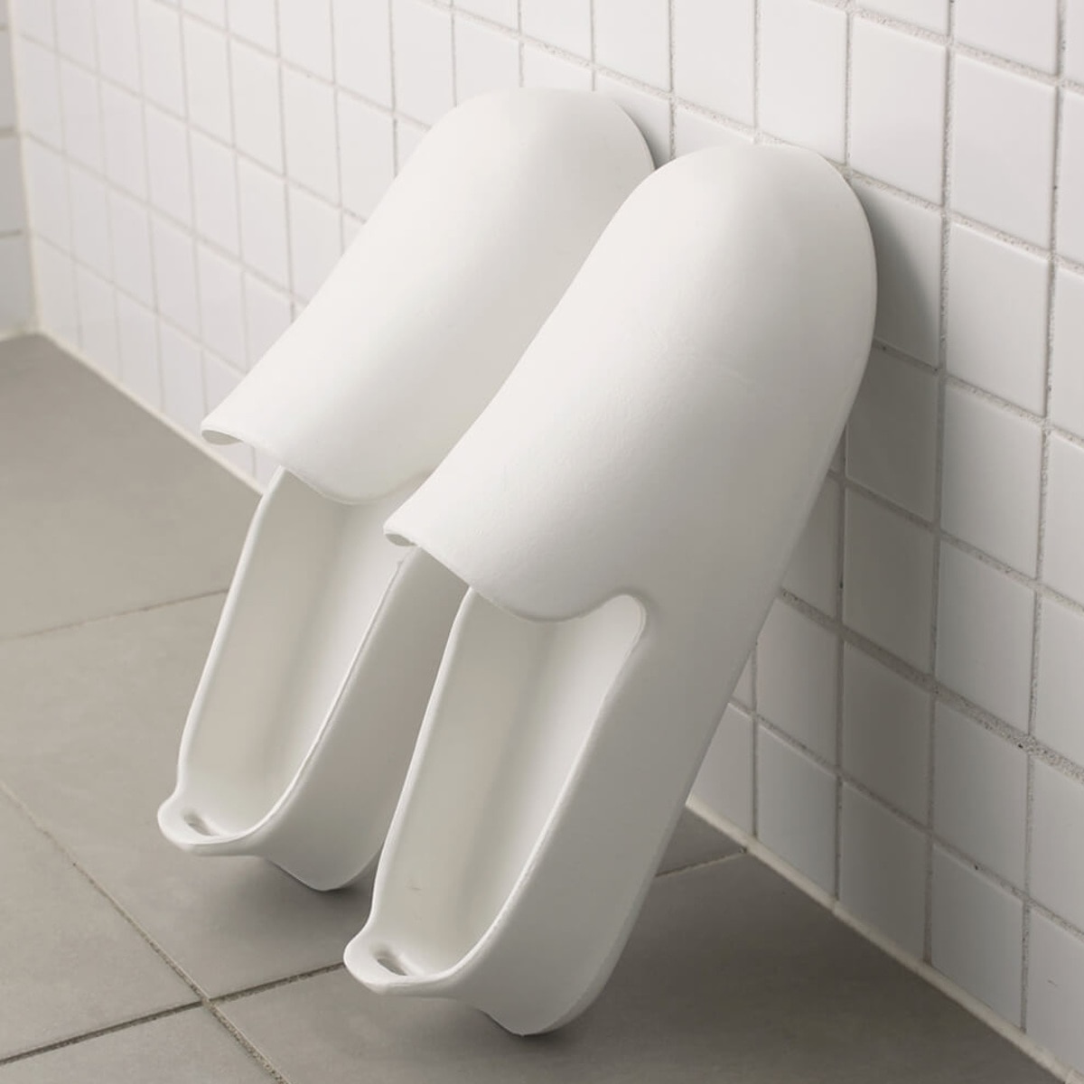 marna マーナ きれいに暮らす。 お風呂のスリッパ W608 ( バスシューズ バスブーツ お風呂 スリッパ サンダル お風呂掃除 掃除道具 掃除 風呂 バス 収納 掛ける 吊る バススリッパ お風呂ブーツ バスサンダル ) 【グレー】 グレー