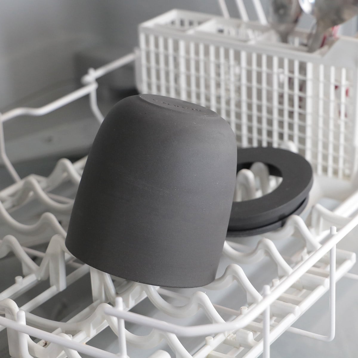 marna マーナ Readyto コーヒーかす消臭ポット K770BK ( 消臭剤 コーヒー リサイクル 消臭 ポット 冷蔵庫 下駄箱 玄関 リビング シンプル 再利用 エコ コーヒーカス 臭い インテリア おしゃれ )