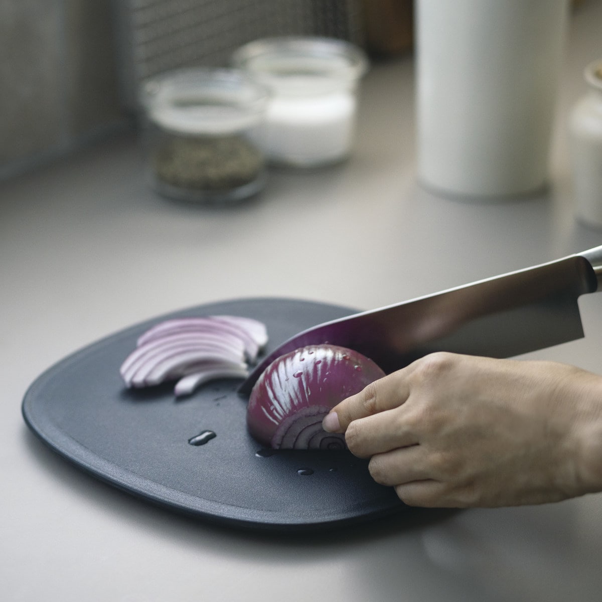 marna マーナ マーナのきほん まな板S K807 ( 滑りにくい 食洗機対応 キッチンツール カッティングボード まないた マナイタ 俎板 コンパクト ミニ 立てられる フチ付き 耐熱 おしゃれ ) 【グレー】 グレー