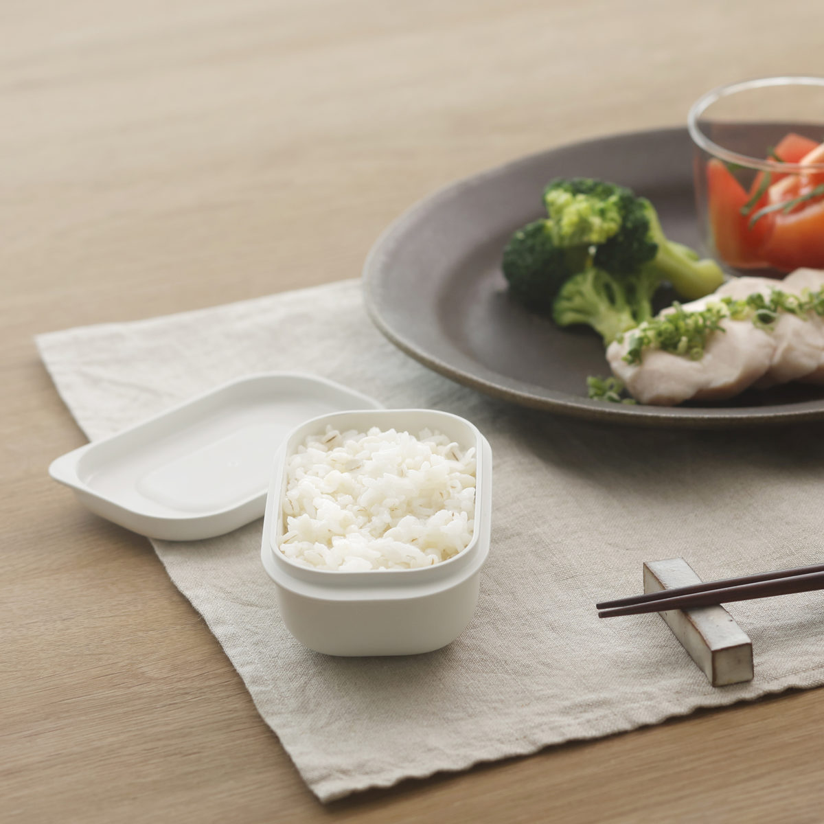 marna マーナ 極 冷凍ごはん容器 小 K811 2個セット ( 保存容器 2個入り 日本製 食洗機対応 電子レンジ対応 冷凍ご飯容器 冷凍保存 冷凍 100g 小盛 ふっくら お弁当 お米 ごはん ご飯 米 容器 小分け 保存 炊き立てごはん )