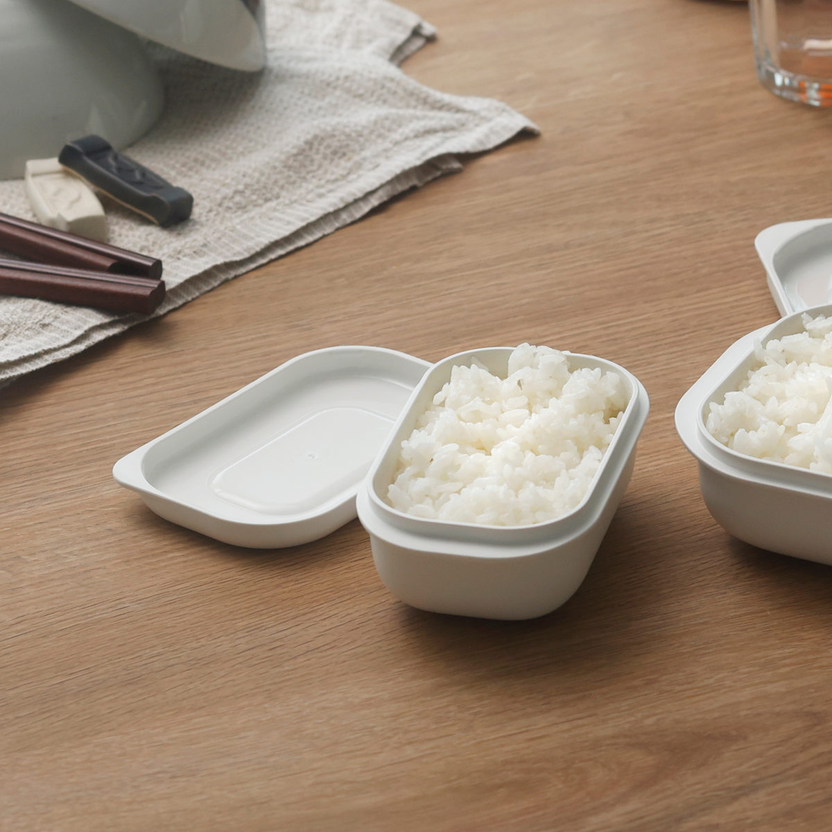 marna マーナ 極 冷凍ごはん容器 小 K811 2個セット ( 保存容器 2個入り 日本製 食洗機対応 電子レンジ対応 冷凍ご飯容器 冷凍保存 冷凍 100g 小盛 ふっくら お弁当 お米 ごはん ご飯 米 容器 小分け 保存 炊き立てごはん )
