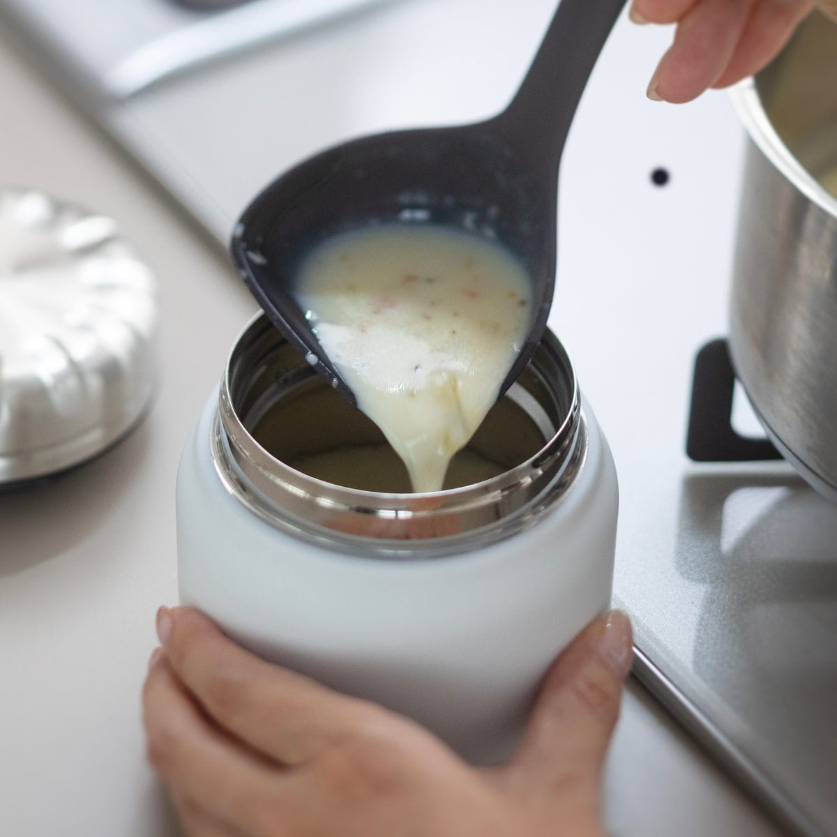 marna マーナ マーナのきほん お玉 K799 ( S すくいやすい 食洗機対応 シリコンおたま 注ぎやすい レードル キッチンツール 耐熱 おしゃれ かわいい おたま 穴無しお玉 調理スプーン 調理用品 調理器具 ) 【グレー】 グレー