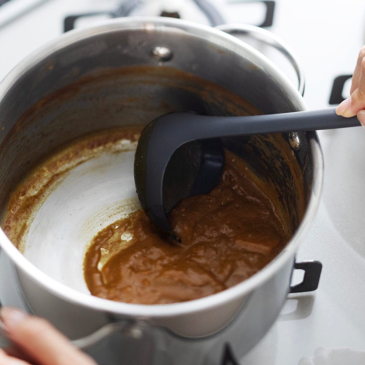 marna マーナ マーナのきほん お玉 K799 ( S すくいやすい 食洗機対応 シリコンおたま 注ぎやすい レードル キッチンツール 耐熱 おしゃれ かわいい おたま 穴無しお玉 調理スプーン 調理用品 調理器具 ) 【グレー】 グレー