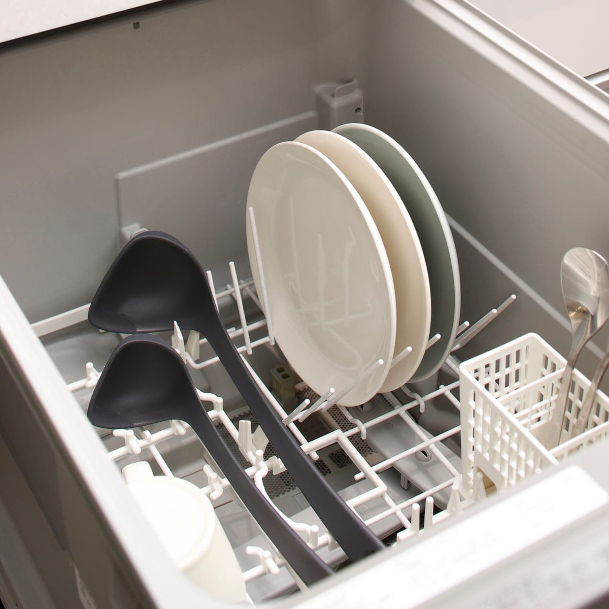 marna マーナ マーナのきほん お玉 K799 ( S すくいやすい 食洗機対応 シリコンおたま 注ぎやすい レードル キッチンツール 耐熱 おしゃれ かわいい おたま 穴無しお玉 調理スプーン 調理用品 調理器具 ) 【グレー】 グレー