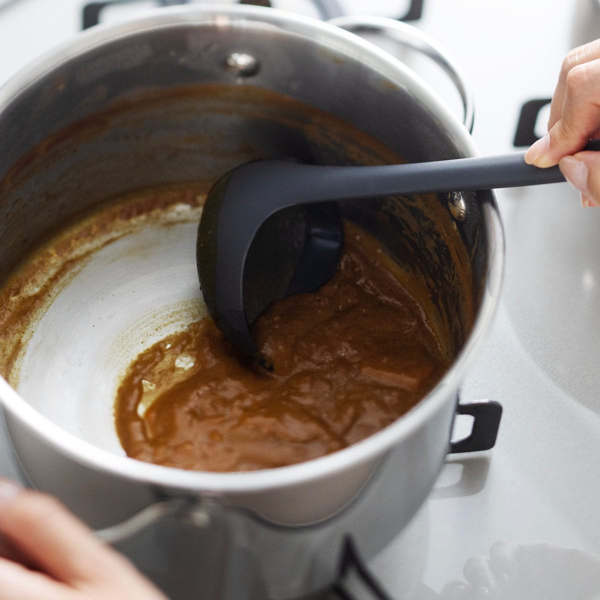 marna マーナ マーナのきほん お玉 K800 ( M すくいやすい 食洗機対応 シリコンおたま 注ぎやすい レードル キッチンツール 耐熱 おしゃれ かわいい おたま 穴無しお玉 調理スプーン 調理用品 調理器具 ) 【グレー】 グレー