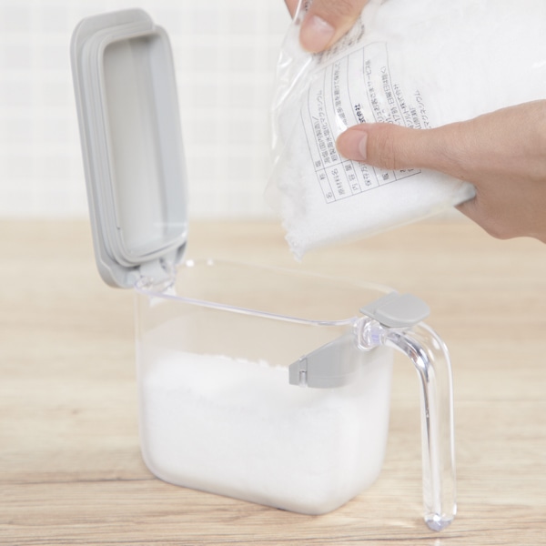 marna マーナ GOODLOCKCONTAINER 調味料ポット K736 ( グッドロックコンテナ 370ml 調味料ケース 砂糖入れ 塩入れ 小さじスプーン付き シュガーポット スパイス容器 ストッカー ) 【ホワイト】 ホワイト