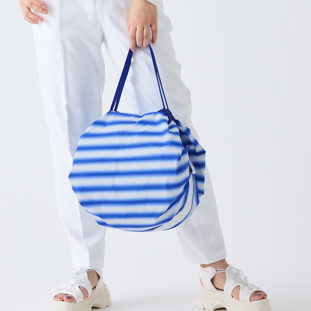 marna マーナ Shupatto コンパクトバッグ M ( シュパット エコバッグ 15L マイバッグ エコバック 買い物バッグ 洗濯可能 マチ広 コンパクト 折りたたみ レジバッグ サブバッグ 買い物袋 バッグ トート ) 【強調ブルー】 強調ブルー