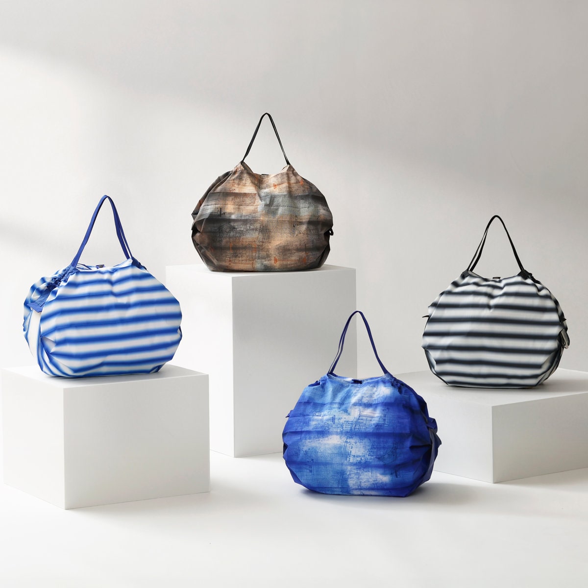 marna マーナ Shupatto コンパクトバッグ M ( シュパット エコバッグ 15L マイバッグ エコバック 買い物バッグ 洗濯可能 マチ広 コンパクト 折りたたみ レジバッグ サブバッグ 買い物袋 バッグ トート ) 【構想ブルー】 構想ブルー