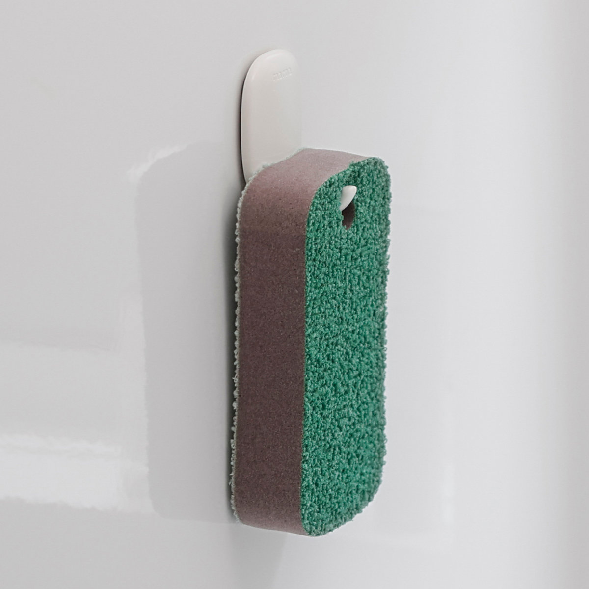 marna マーナ 水ピカ バススポンジ ( お風呂スポンジ 風呂用スポンジ バスタブ スポンジ 日本製 お風呂掃除 浴室掃除 二面 両面 吊り下げ 洗剤不要 水だけ ) 【グリーン】 グリーン