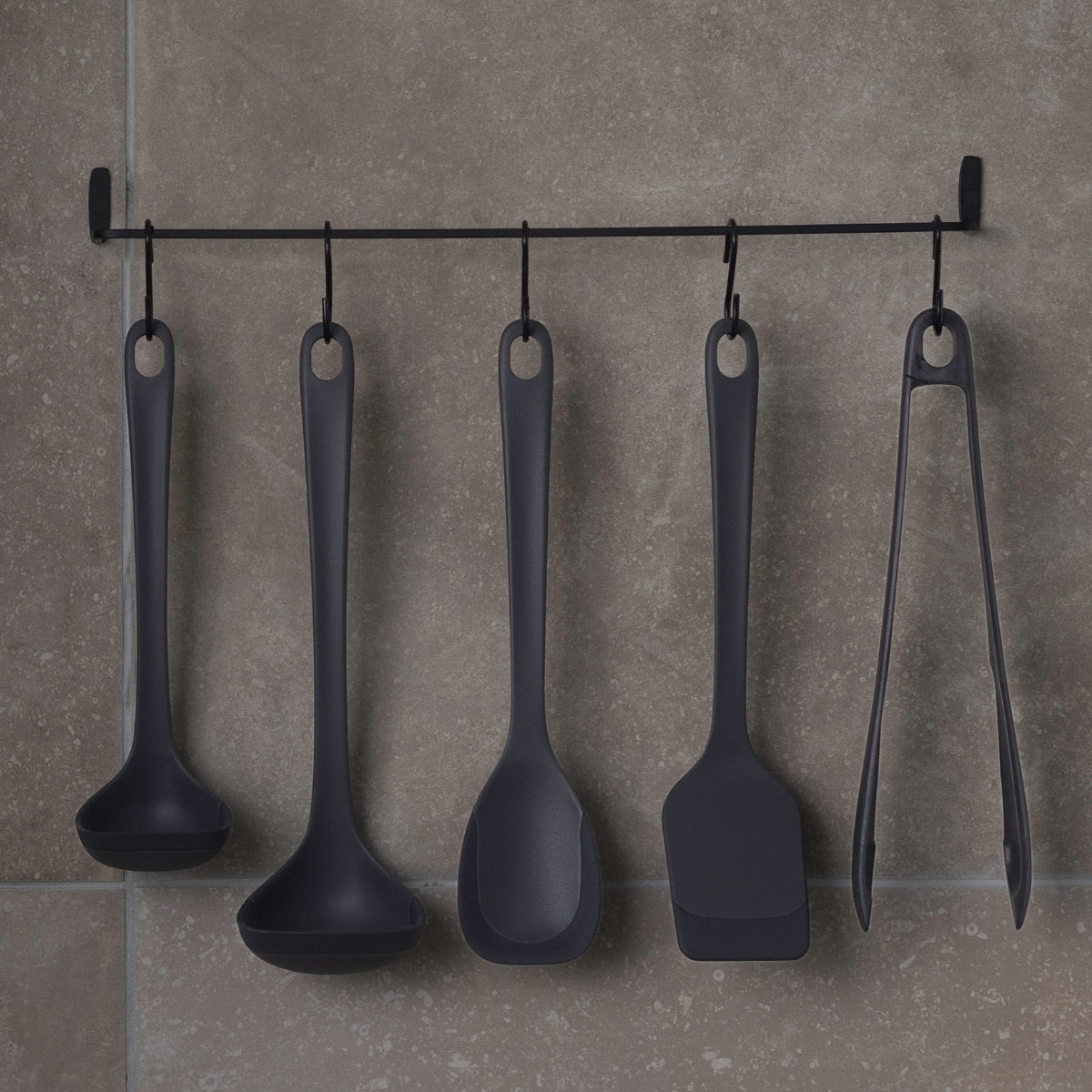 marna マーナ マーナのきほん キッチンツール 3点セット K800 K803 K804 ( お玉 スプーンヘラ ターナー 食洗機対応 シリコン 注ぎやすい レードル 耐熱 おしゃれ かわいい シンプル 滑らない 持ちやすい ) 【ダークグレー】 ダークグレー