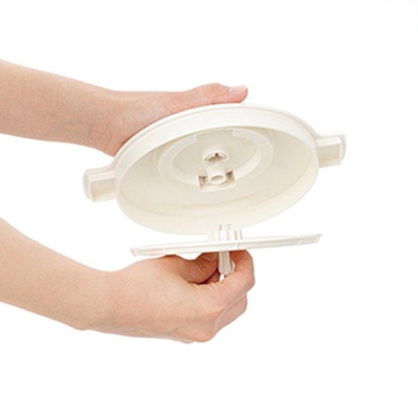 サラダスピナー LIBERALISTA リベラリスタ ( 野菜水切り器 野菜水きり器 コランダー スピナー 水切り 手動 回転式 下ごしらえ ボウル ザル 分解 洗える 野菜の水切り ) 【ホワイト】 ホワイト