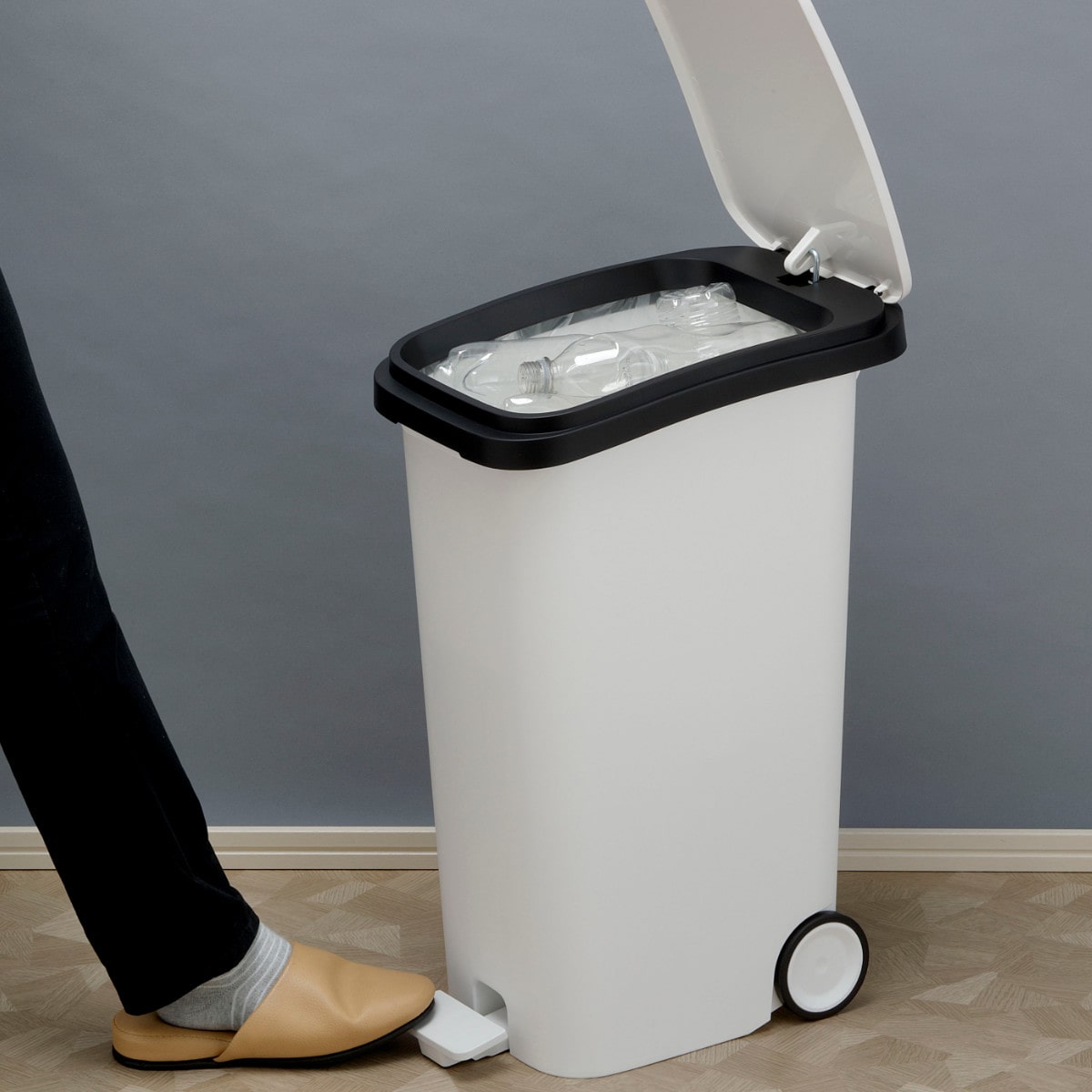 ゴミ箱 31L スムース ペタル ダストボックス ( ごみ箱 31リットル ペダル式 キャスター 付き シンプル スリム おしゃれ 袋止め付き 袋が見えにくい キッチン ホワイト ブラック メタル ウッド 木目 ) 【ウッド】 ウッド