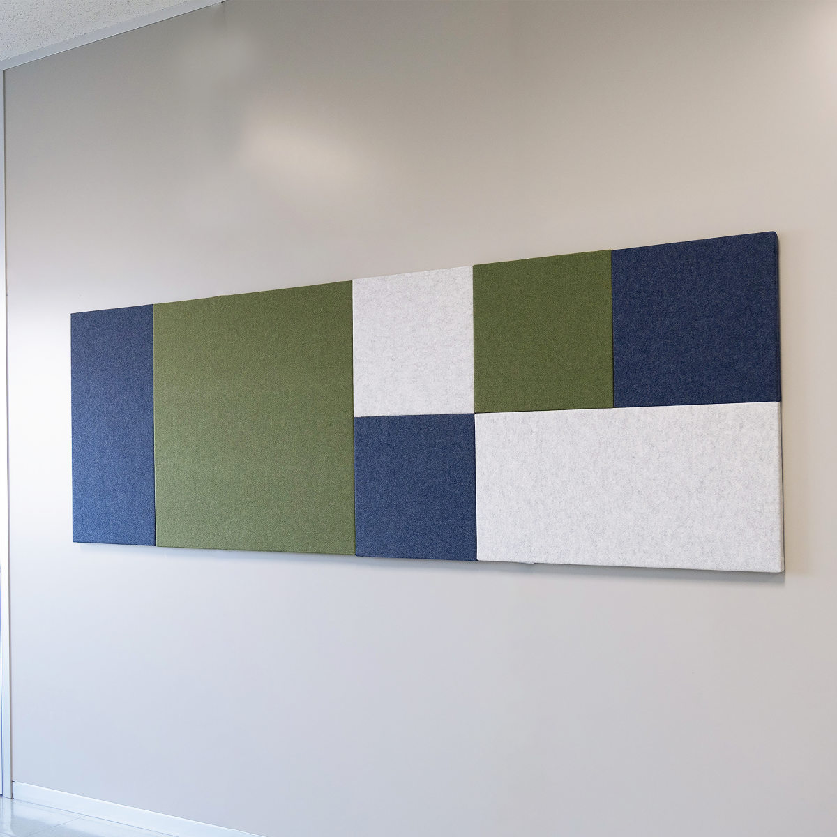 吸音パネル オフィスウォール 90×90cm マグネット設置 REMUTE ( 吸音 パネル 壁面 壁 オフィス リモートワーク ブース 会議室 ミーティング 応接室 防音 吸音材 音漏れ 軽減 おしゃれ インテリア 正方形 ) 【ネイビー】 ネイビー