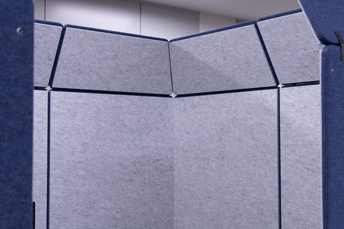 オフィスパーテーション 吸音ボード 3×3 簡単設置 REMUTE ( 間仕切り 衝立 パーテーション 吸音 ボックス オフィス リモートワーク ブース 簡易会議室 Web会議 ミーティング 6人用 個室 防音 吸音材 音漏れ 軽減 組立て ) 【オレンジ】 オレンジ