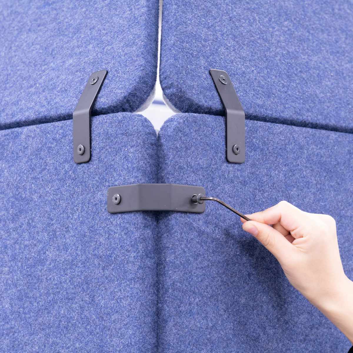 オフィスパーテーション 吸音ボード 3×3 簡単設置 REMUTE ( 間仕切り 衝立 パーテーション 吸音 ボックス オフィス リモートワーク ブース 簡易会議室 Web会議 ミーティング 6人用 個室 防音 吸音材 音漏れ 軽減 組立て ) 【オレンジ】 オレンジ