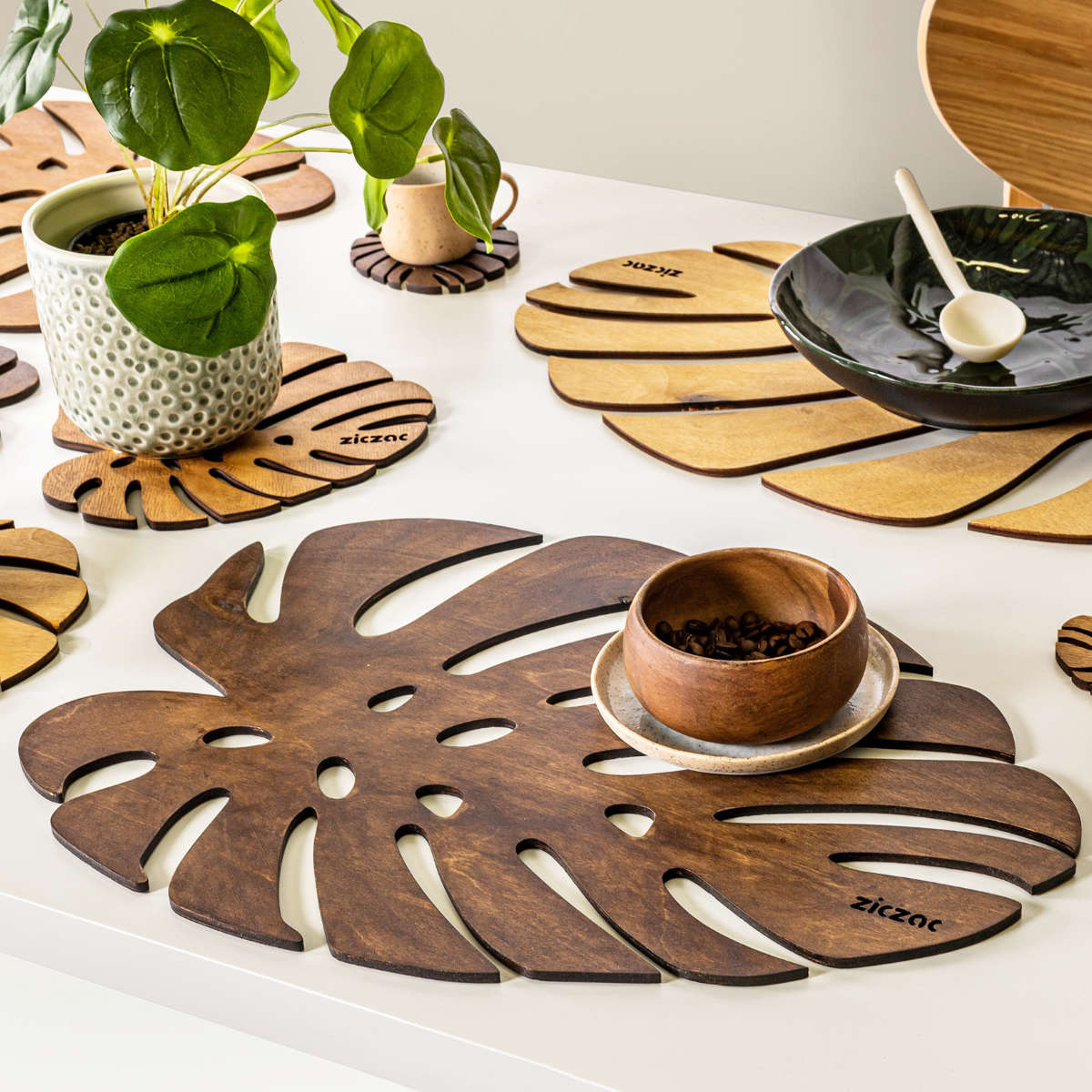 ランチョンマット 木製 ZICZAC BIRCH Placemat Monstera ( ジックザック 木製マット プレイスマット ランチマット 天然木 木 バーチ材 モンステラ ナチュラル インテリア 45×33cm ) 【WALNUT】 WALNUT