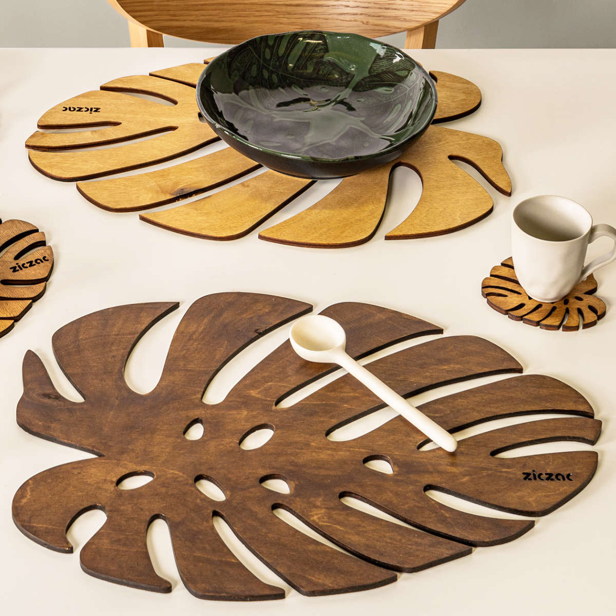 ランチョンマット 木製 ZICZAC BIRCH Placemat Monstera ( ジックザック 木製マット プレイスマット ランチマット 天然木 木 バーチ材 モンステラ ナチュラル インテリア 45×33cm ) 【WALNUT】 WALNUT