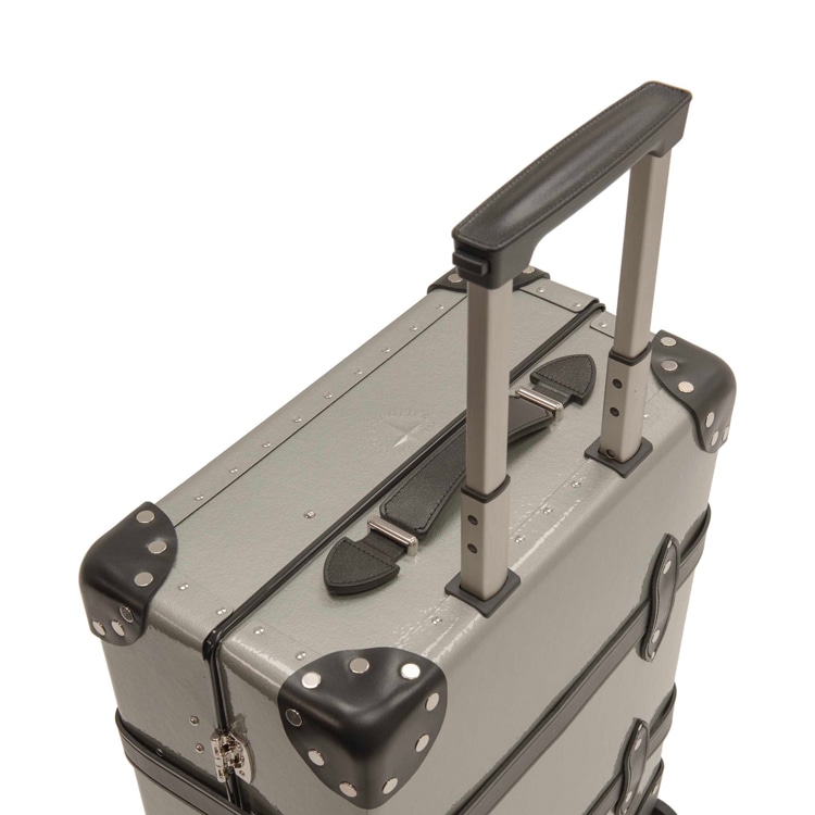 数量限定 007/ゴールドフィンガー キャリーオン 4ホイール シルバー/ブラック