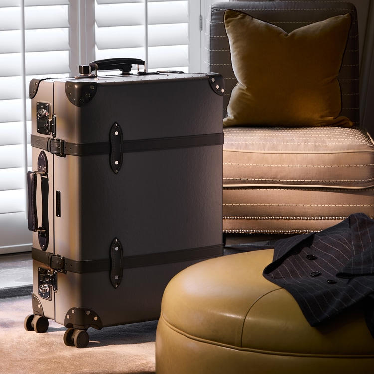 007 ラージチェックイン 4ホイール グレー/グラファイト