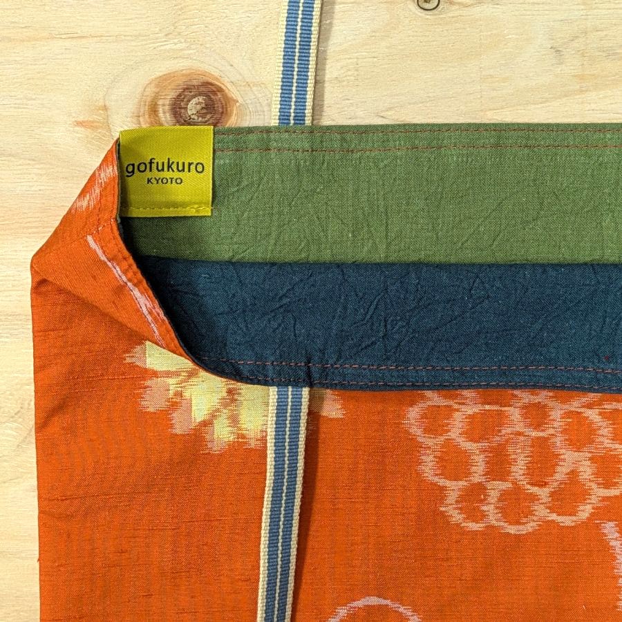 バッグの裏地のカラー