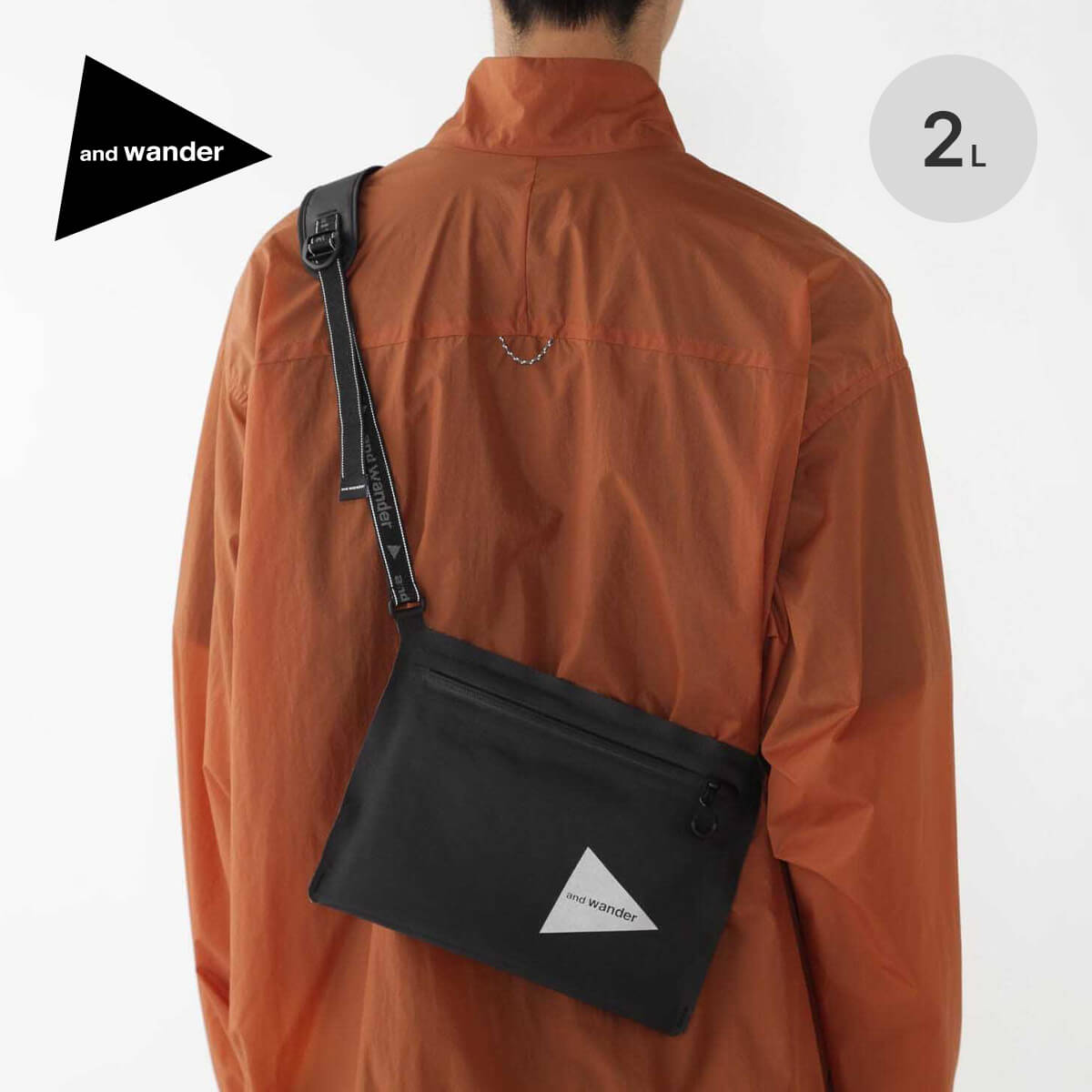 and wander アンドワンダー ウォータープルーフサコッシュ