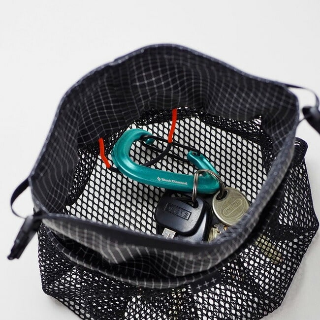 Light sewing machine