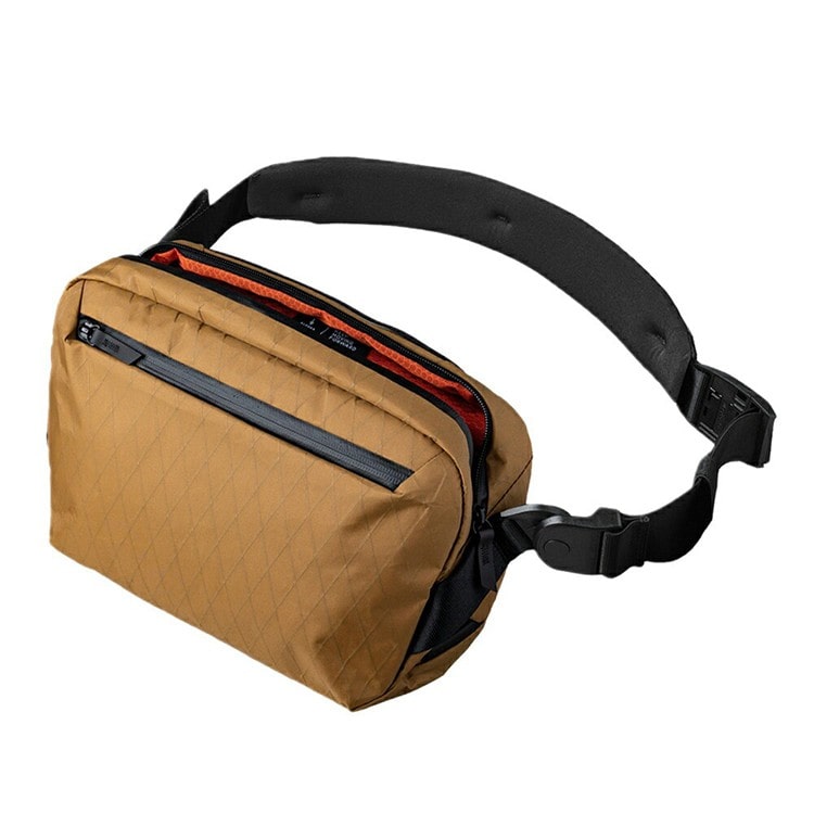 コヨーテブラウン