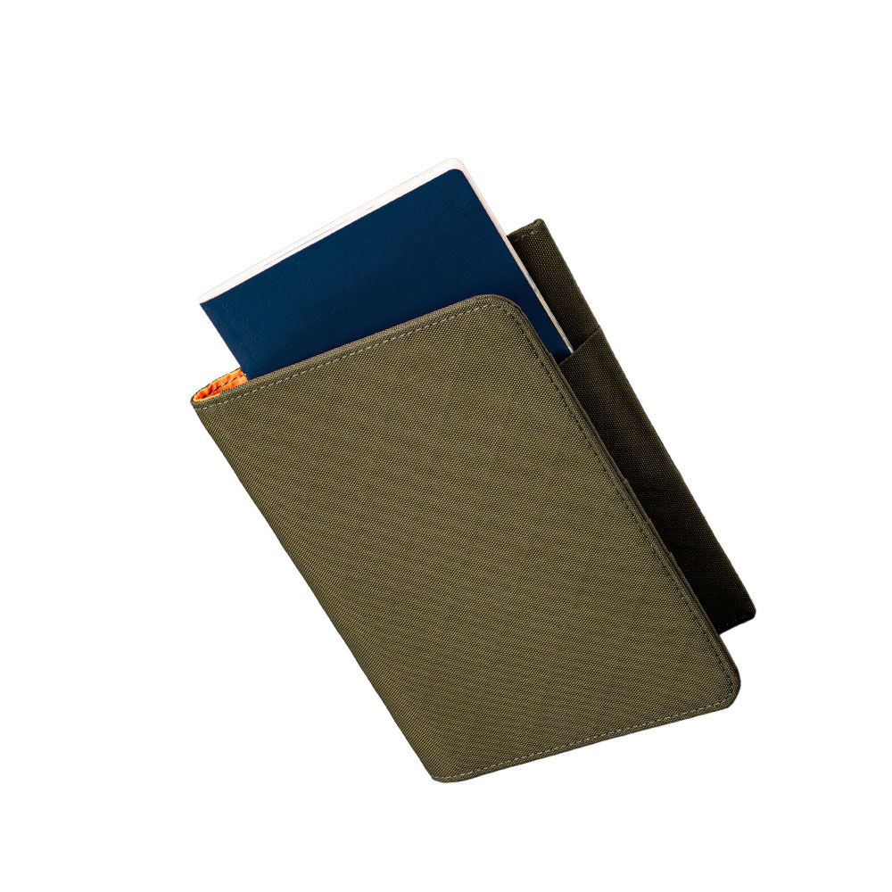 アーミーオリーブ