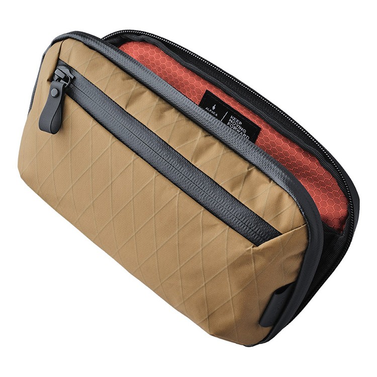 [ALPAKA]ELEMENTS TECH CASE MINI ショルダーバッグ ポーチ ミニバッグ　ブラウン