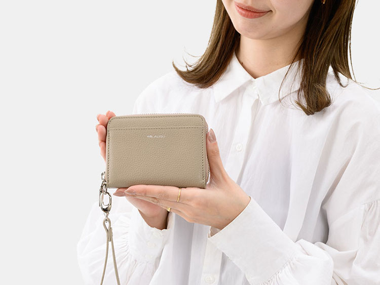 MILAGRO シュリンクレザー・ストラップ付きラウンドジップカードウォレット・オレンジ オレンジ