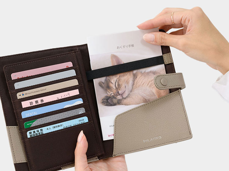 MILAGRO シュリンクレザー・マルチウォレット(パスポート、お薬手帳)・トープ トープ