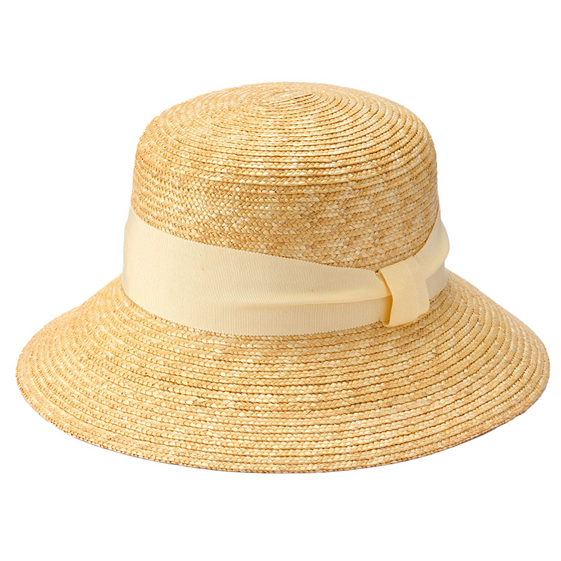 クリームリボン