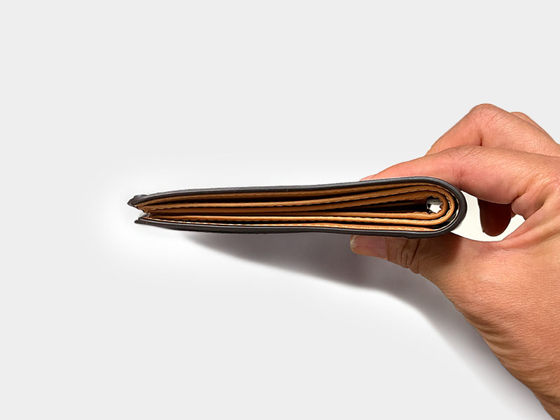 MILAGRO 伊・ボナウド社パルメラートゴート 二つ折り札入れ