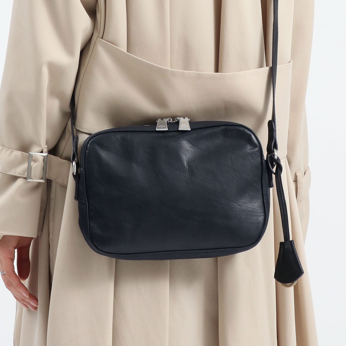 ダークネイビー