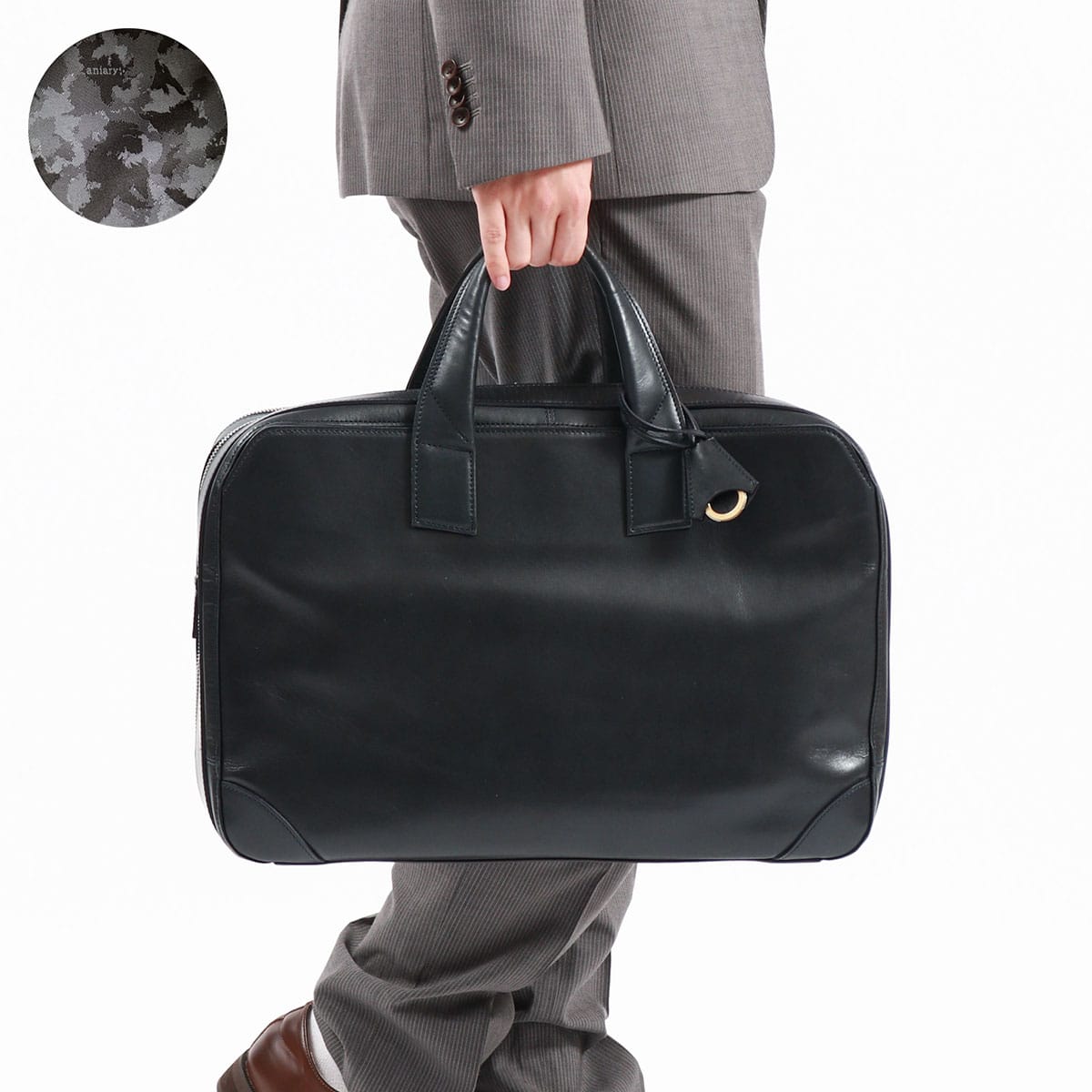 ダークネイビー