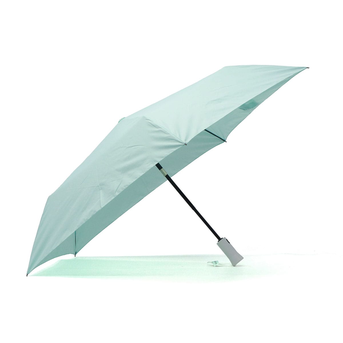 ライトグリーン