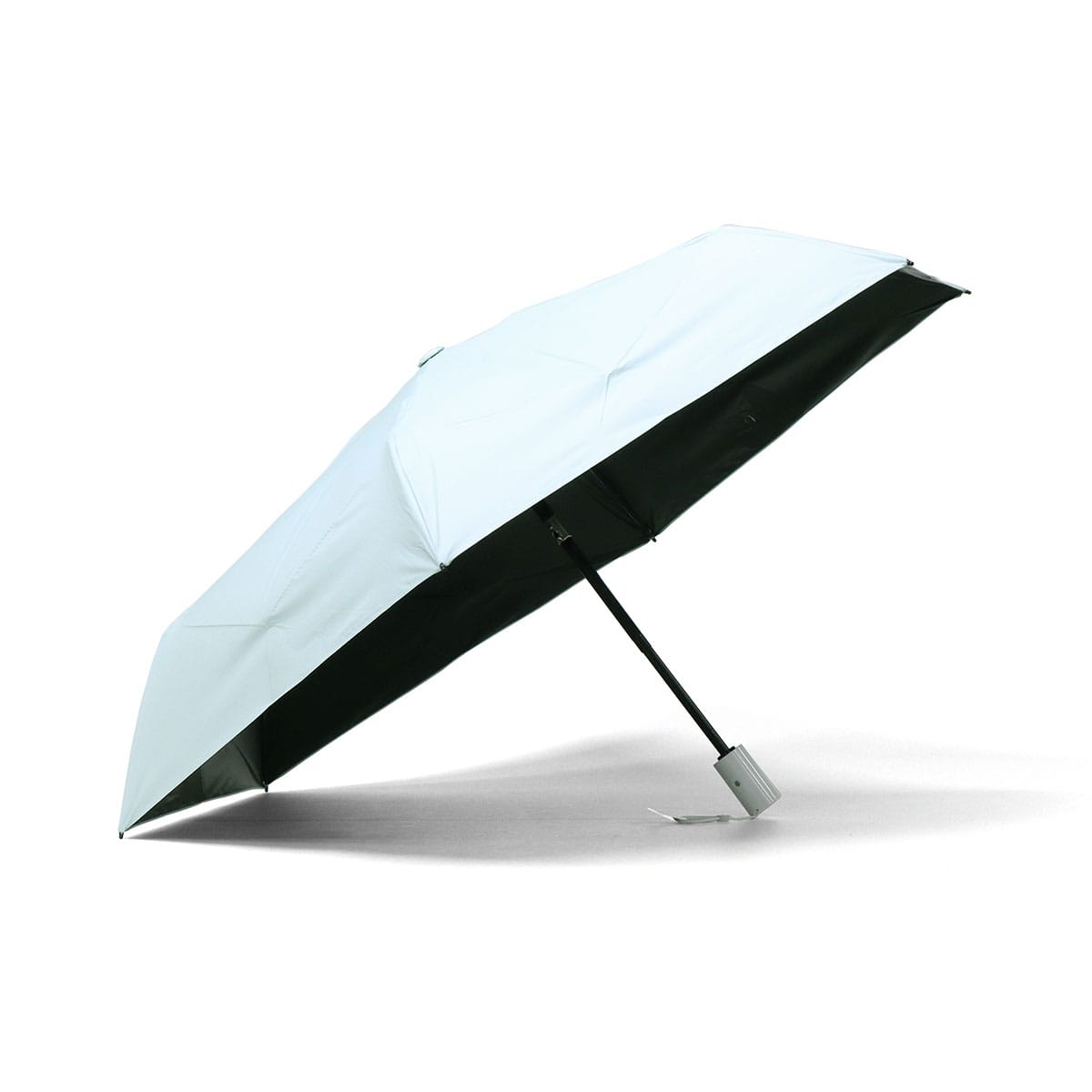 ライトグリーン